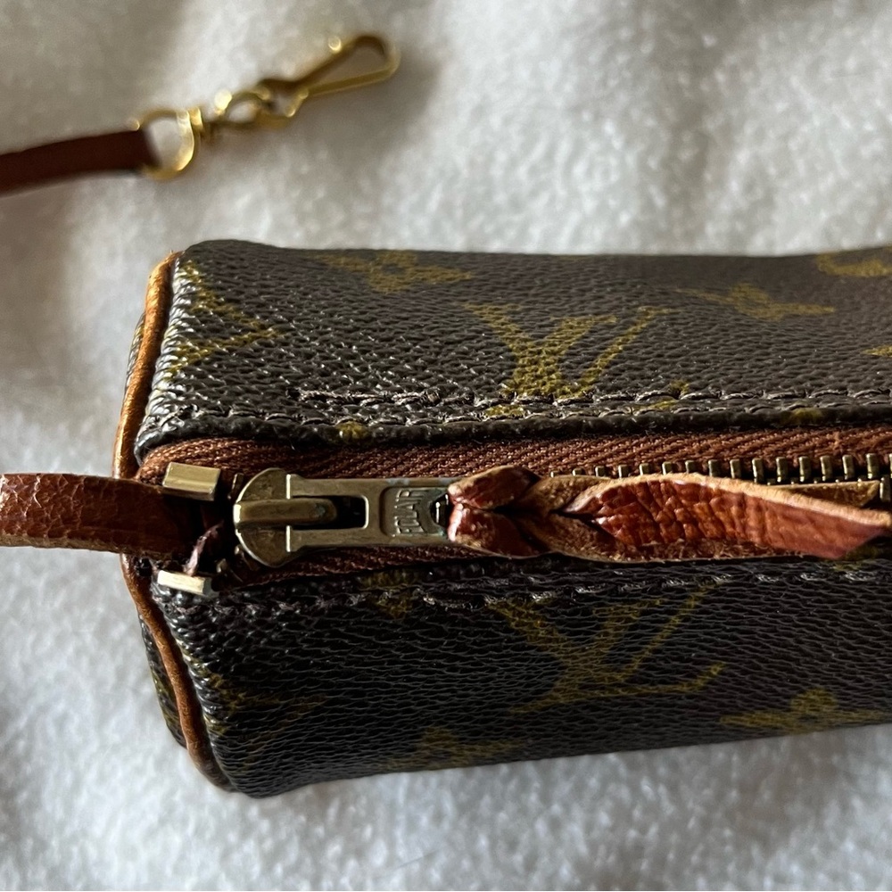 Authentic Louis Vuitton Monogram Vintage Mini Papillon - Picture 4 of 9